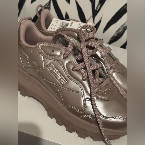 Reebok Classic x Cardi B - Picture 5 of 5